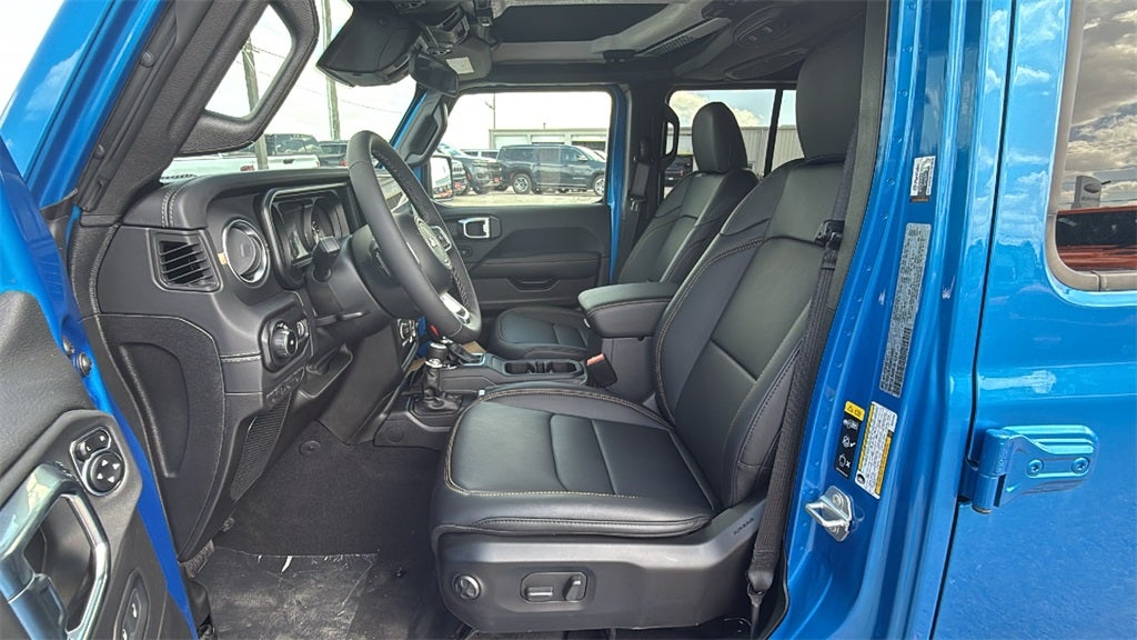 2025 Jeep Wrangler WRANGLER 4-DOOR SAHARA