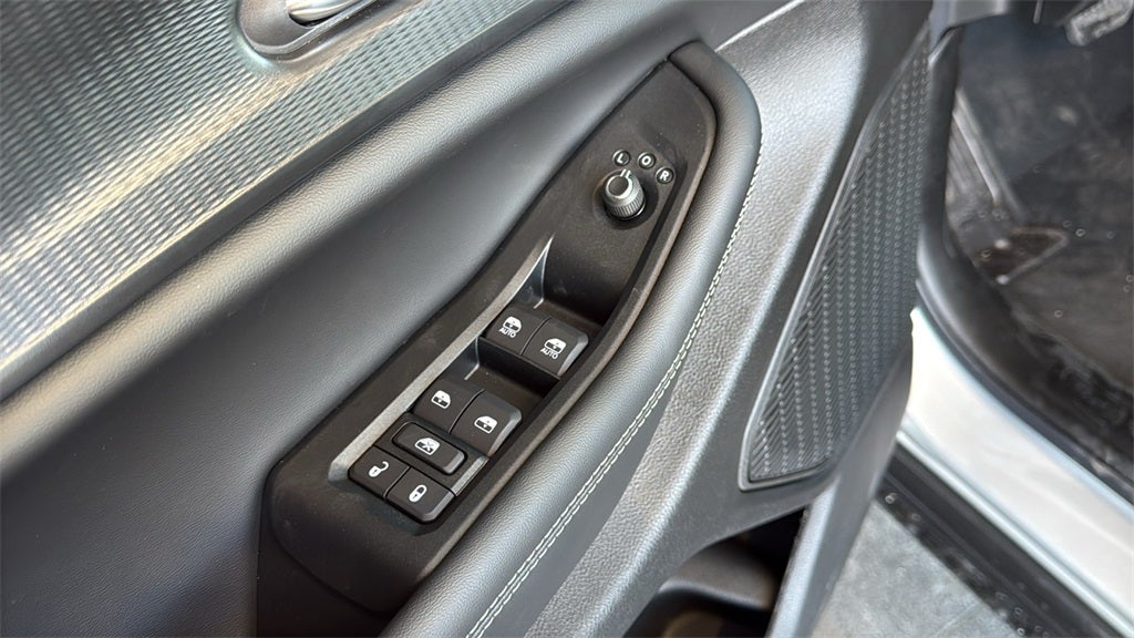 2025 Jeep Grand Cherokee GRAND CHEROKEE LAREDO X 4X2