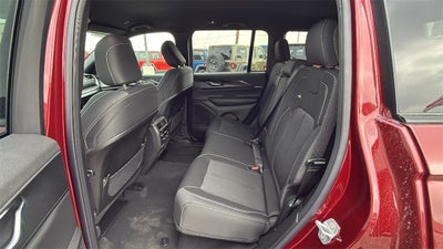 2025 Jeep Grand Cherokee GRAND CHEROKEE LAREDO 4X2