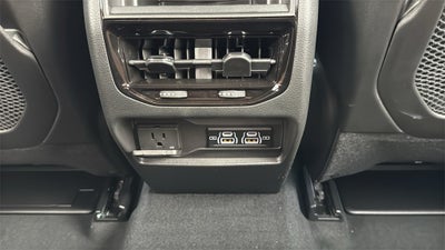 2025 Jeep Grand Cherokee GRAND CHEROKEE LAREDO 4X2