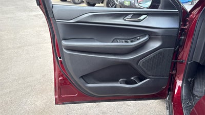 2025 Jeep Grand Cherokee GRAND CHEROKEE LAREDO 4X2