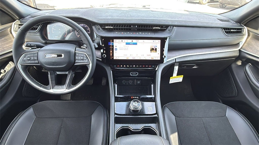 2026 Jeep Grand Cherokee GRAND CHEROKEE ALTITUDE 4X2