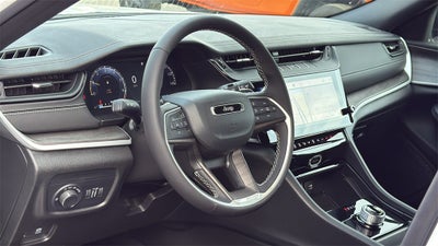 2026 Jeep Grand Cherokee GRAND CHEROKEE LAREDO ALTITUDE 4X2