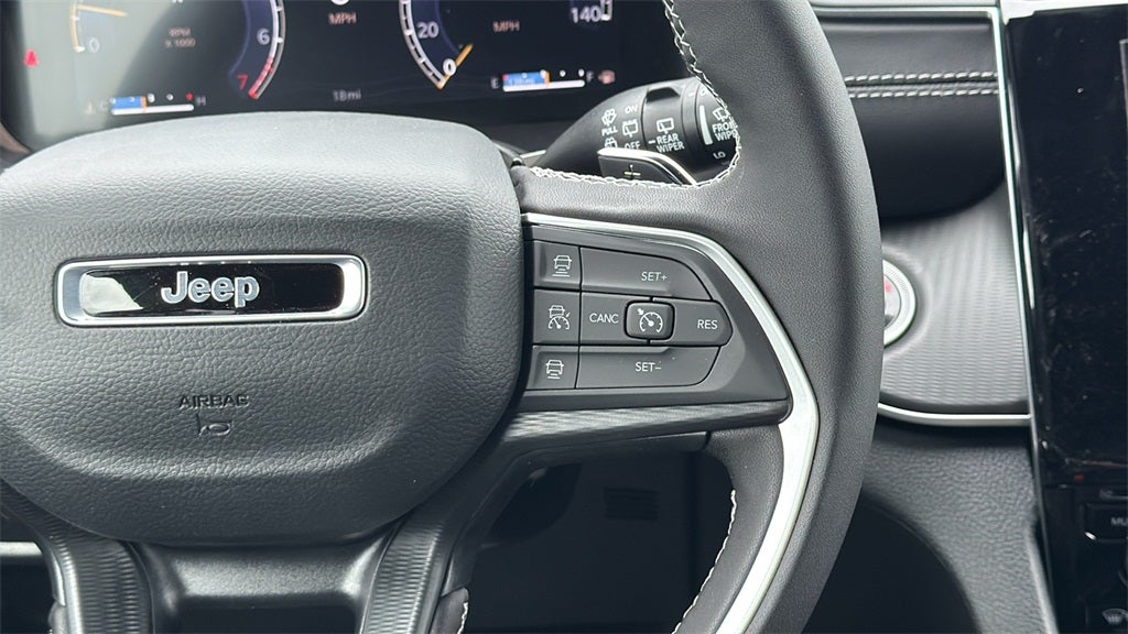 2025 Jeep Grand Cherokee GRAND CHEROKEE L ALTITUDE 4X2