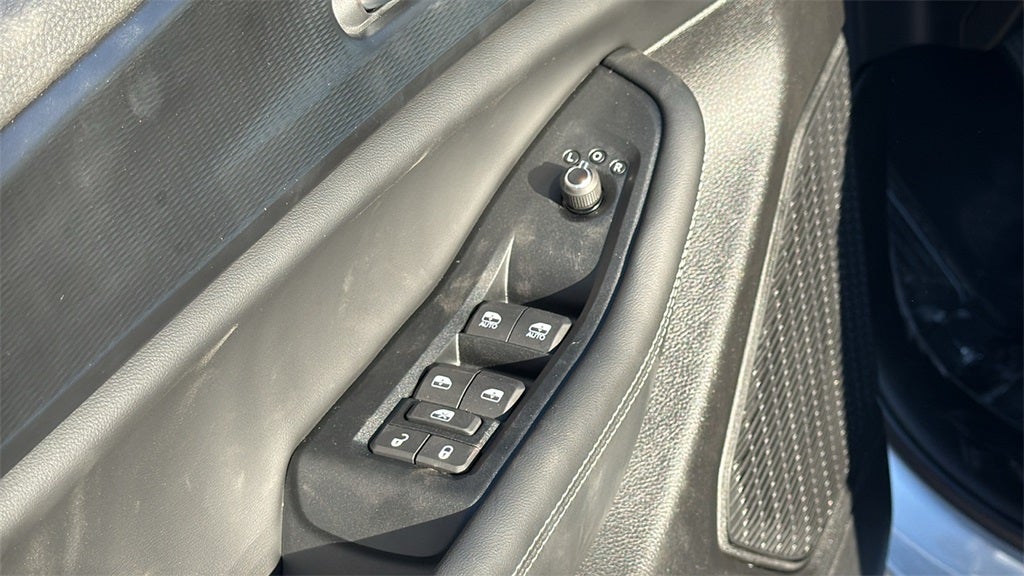 2025 Jeep Grand Cherokee GRAND CHEROKEE L LAREDO X 4X2