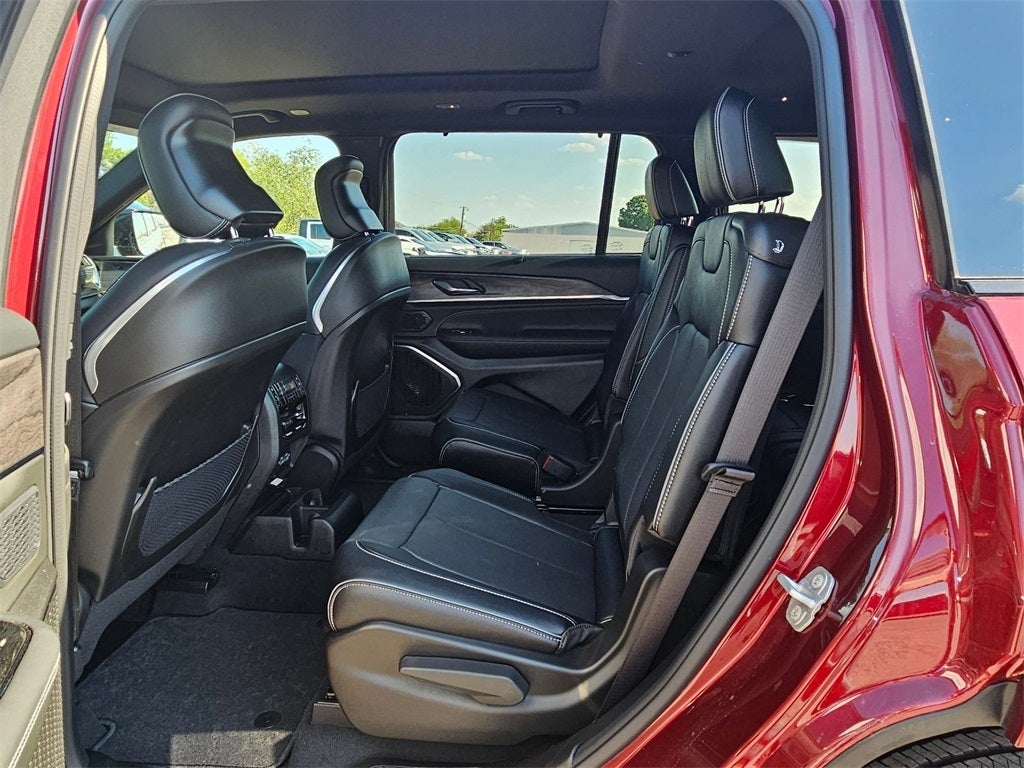 2024 Jeep Grand Cherokee GRAND CHEROKEE L OVERLAND 4X4