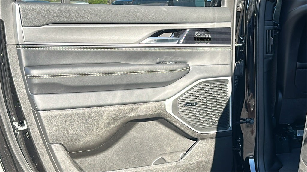 2025 Jeep Wagoneer WAGONEER L CARBIDE 4X4