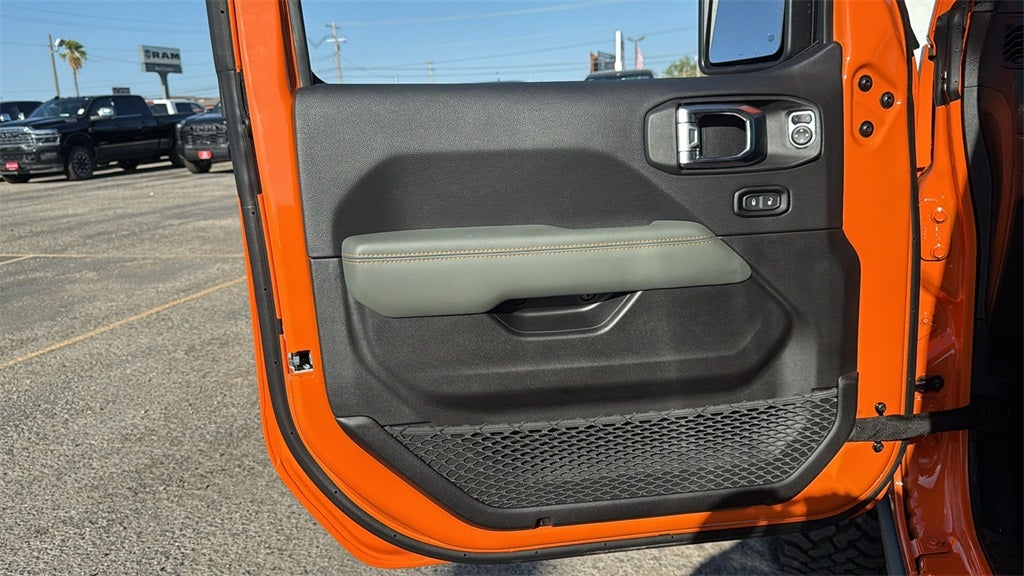 2025 Jeep Gladiator GLADIATOR MOJAVE 4X4