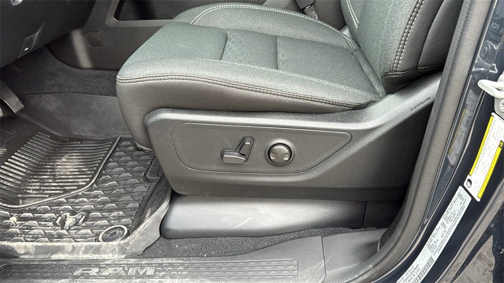 2025 RAM 1500 Lone Star Crew Cab 4x4 5'7' Box