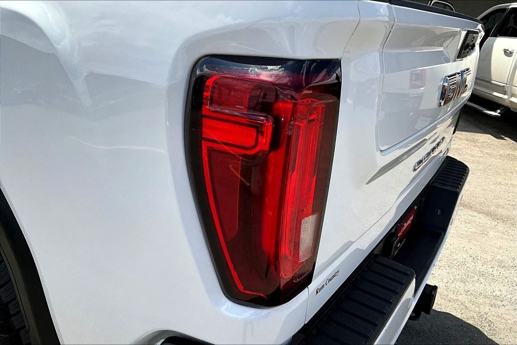 2023 GMC Sierra 2500HD AT4