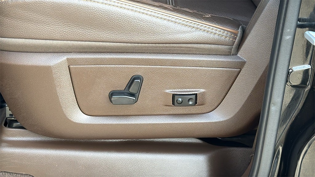 2025 RAM 3500 Limited Longhorn Crew Cab 4x4 8' Box