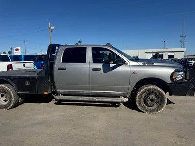 2022 RAM 3500 Tradesman Crew Cab 4x4 8' Box