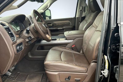 2025 RAM 3500 Limited Longhorn Crew Cab 4x4 8' Box