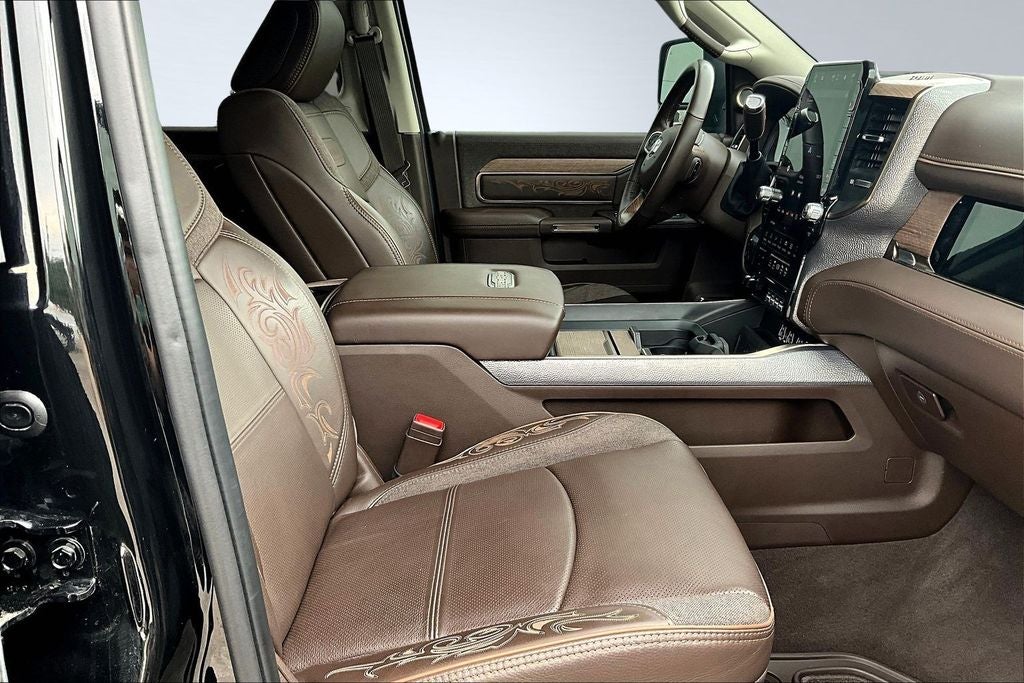 2025 RAM 3500 Limited Longhorn Crew Cab 4x4 8' Box